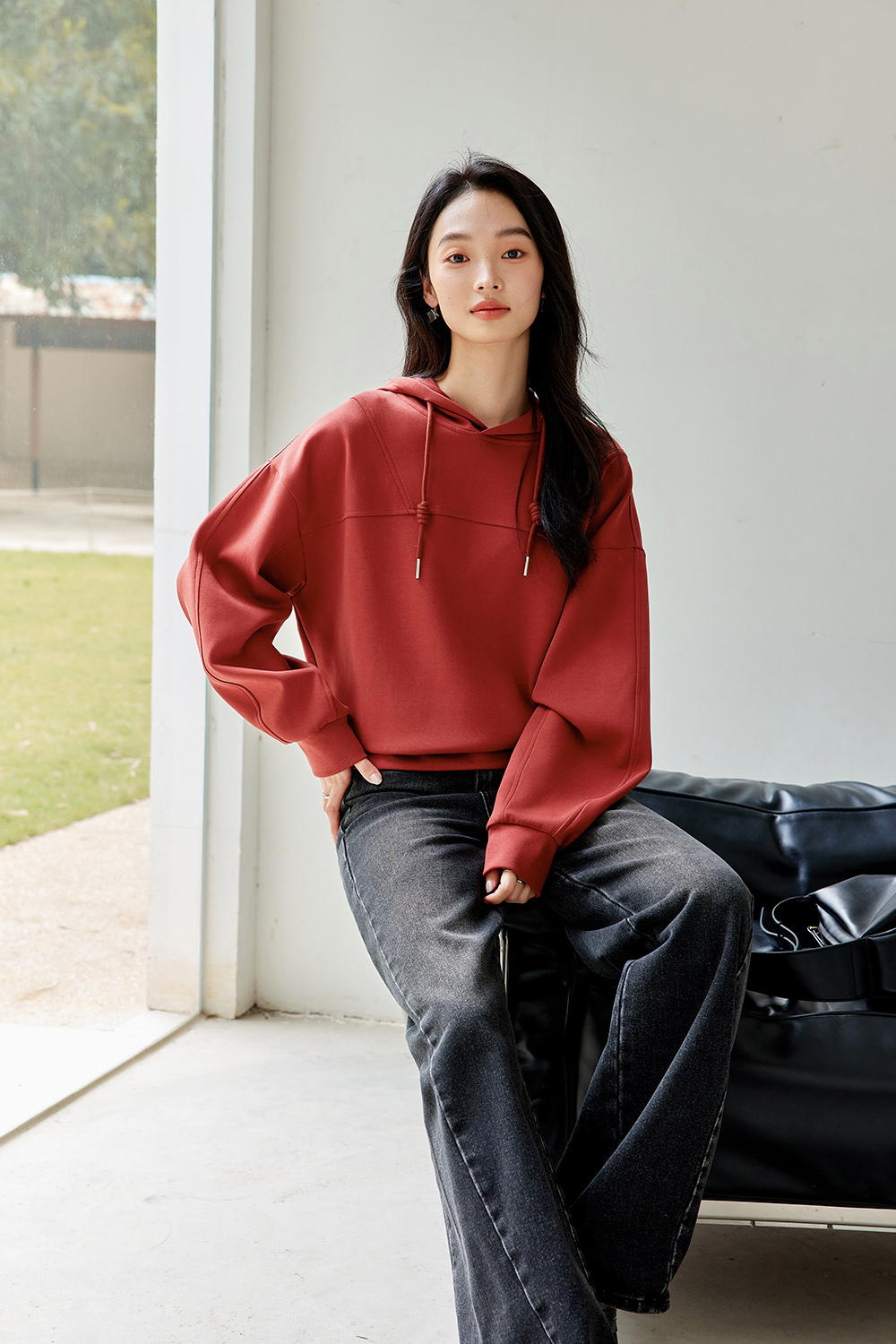 Fashionable Casual Silhouette Sweatshirt