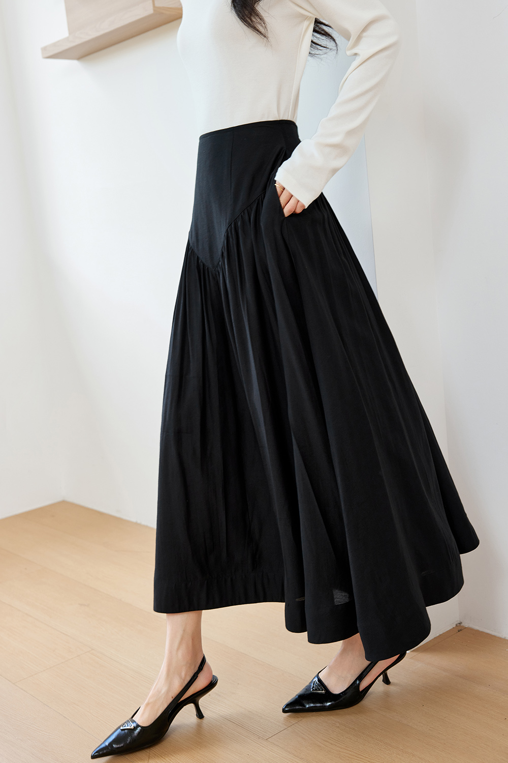 Elegant Pleated Skirt.