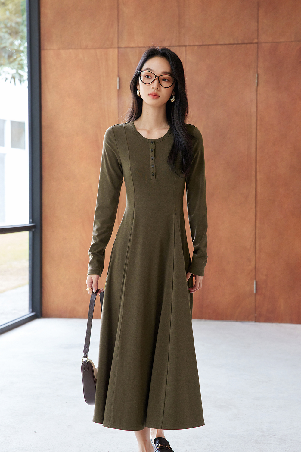 Elegant And Versatile Dress