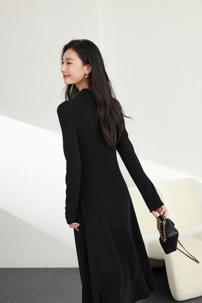Inner waist-cinched knitted dress