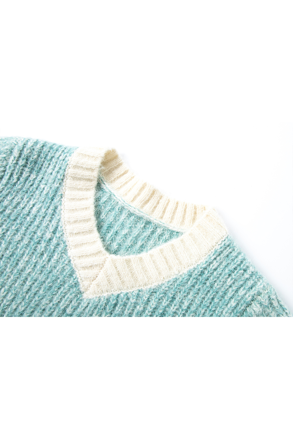 Gentle Contrasting Color V-Neck Knitted Sweater-VIMLYSTORE