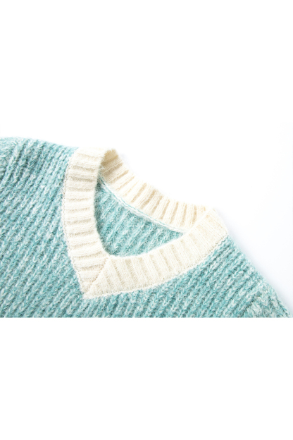 Gentle Contrasting Color V-Neck Knitted Sweater