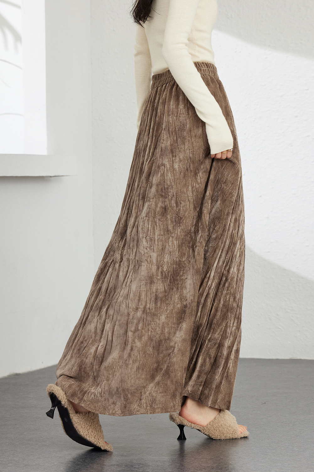 Wrinkled Velvet High-Waisted Midi Skirt-VIMLYSTORE