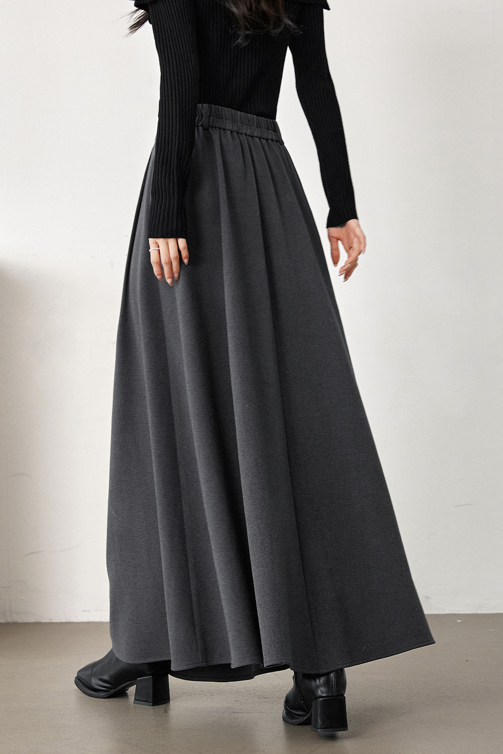 Elegant Pleated Skirt