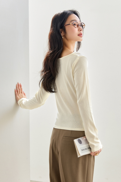 Simple Knotted Long-Sleeved T-Shirt