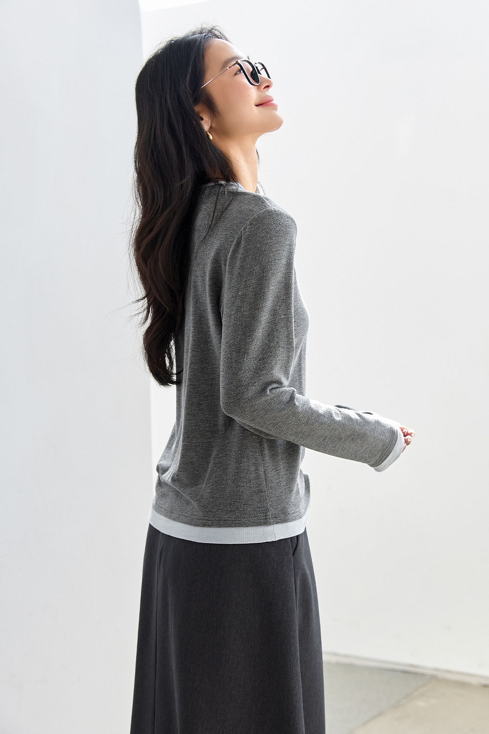 Contrast Color Round Neck T-Shirt-VIMLYSTORE