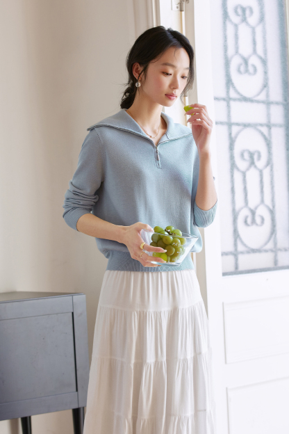 Simple Zippered Knitwear