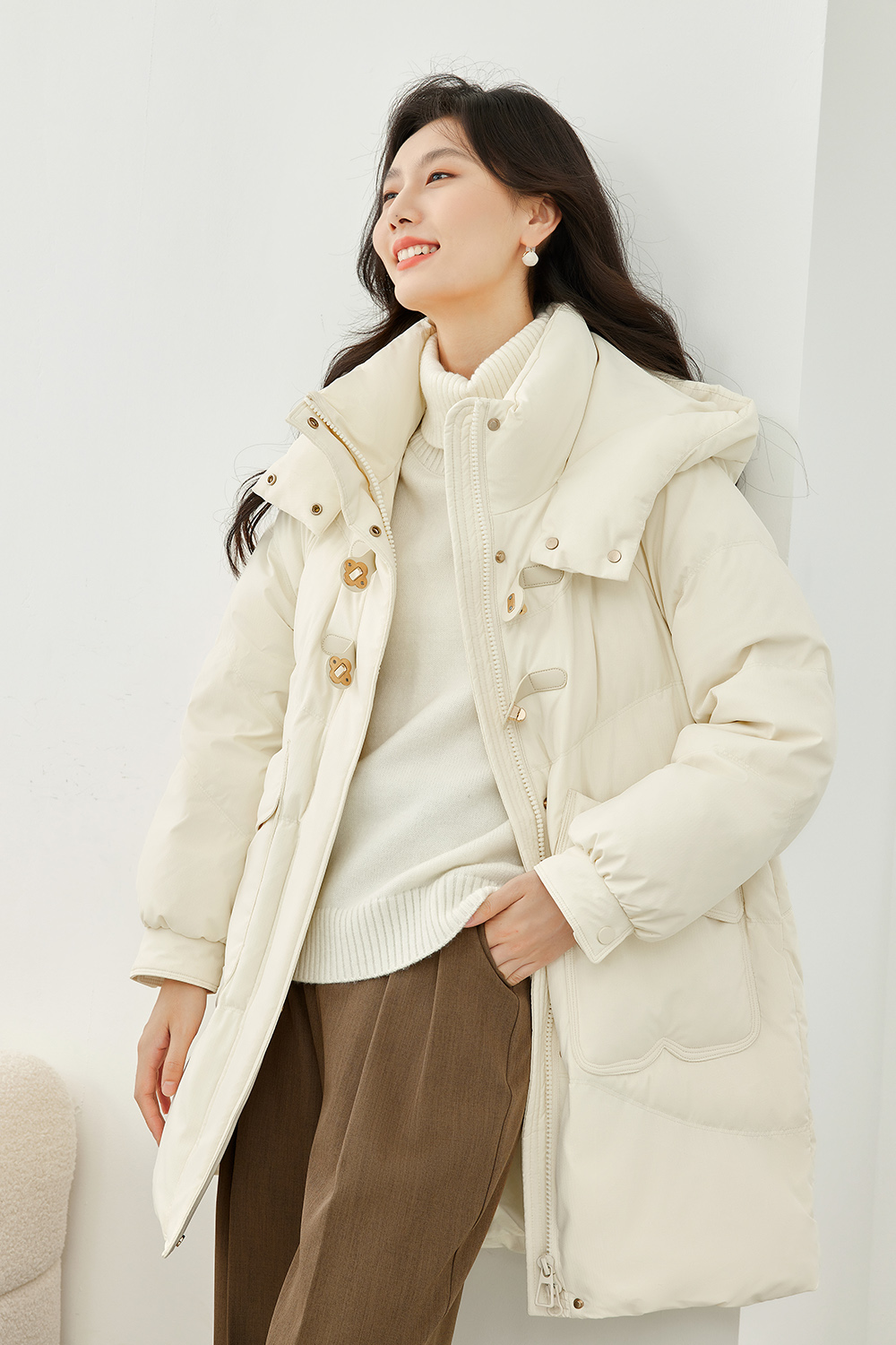 Solid color warm down jacket