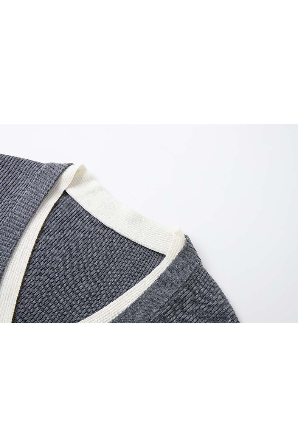 Minimalist Contrast Color Slim Sweater-VIMLYSTORE