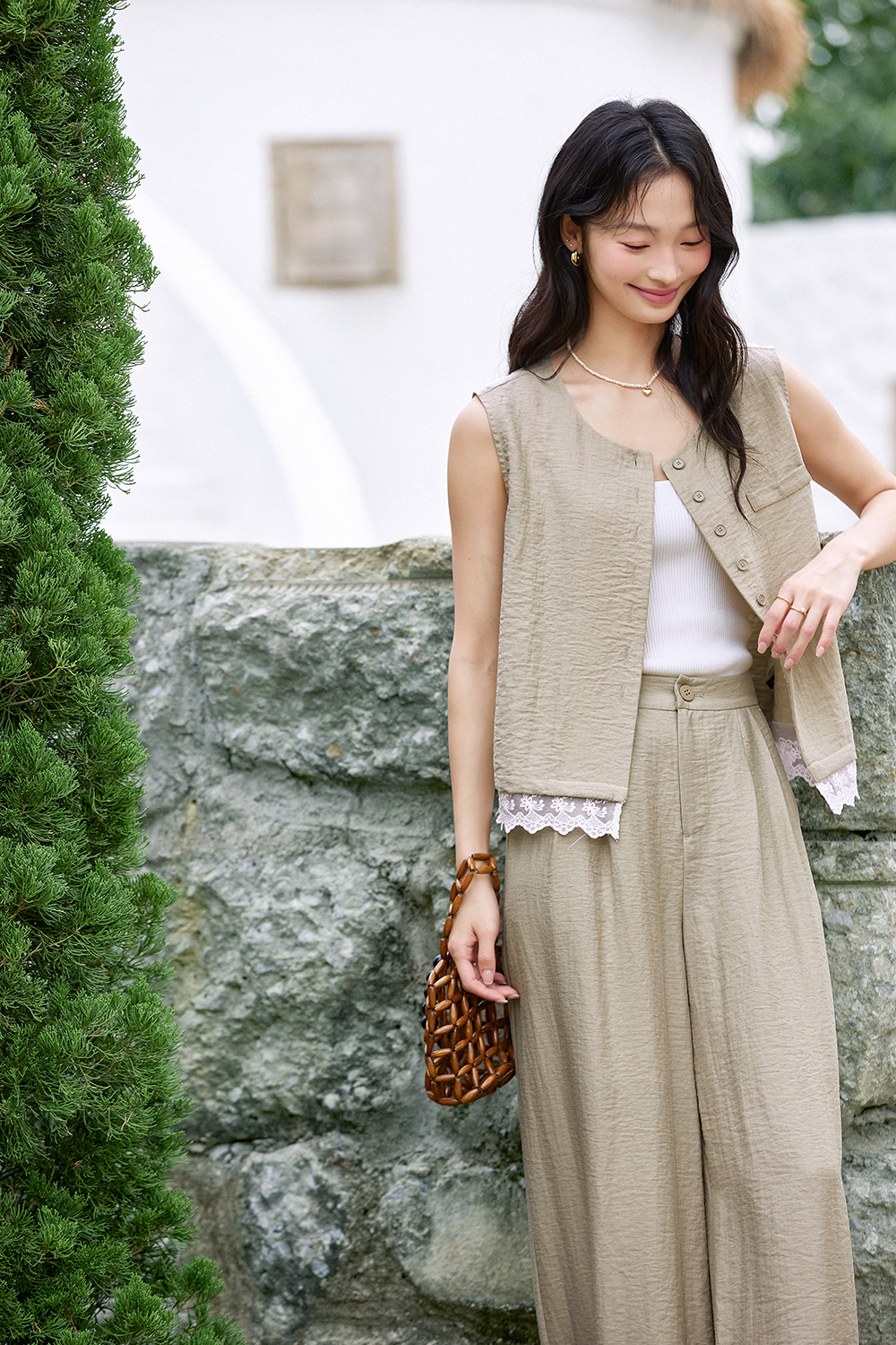 Wrinkled Lace Vest Suit