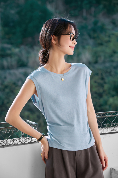 Office-Chic Ruched Waist Top with Round Neck