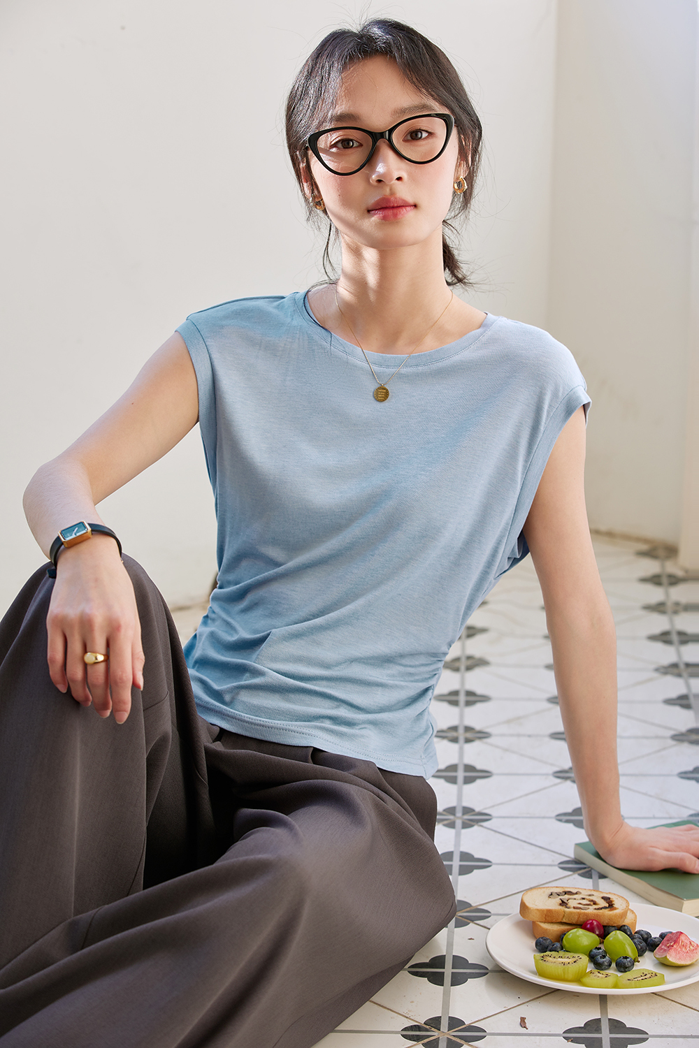 Office-Chic Ruched Waist Top with Round Neck