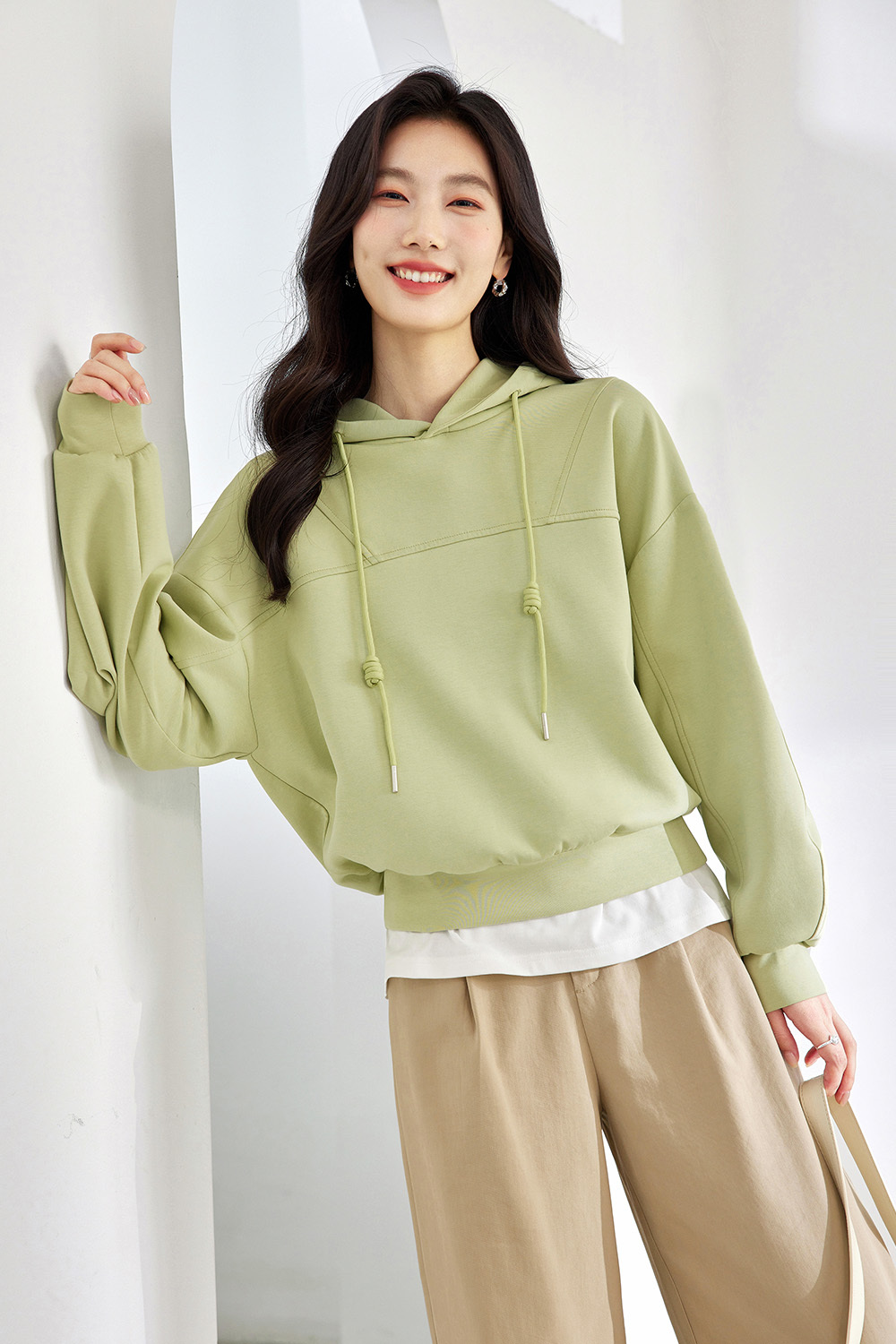 Fashionable Casual Silhouette Sweatshirt