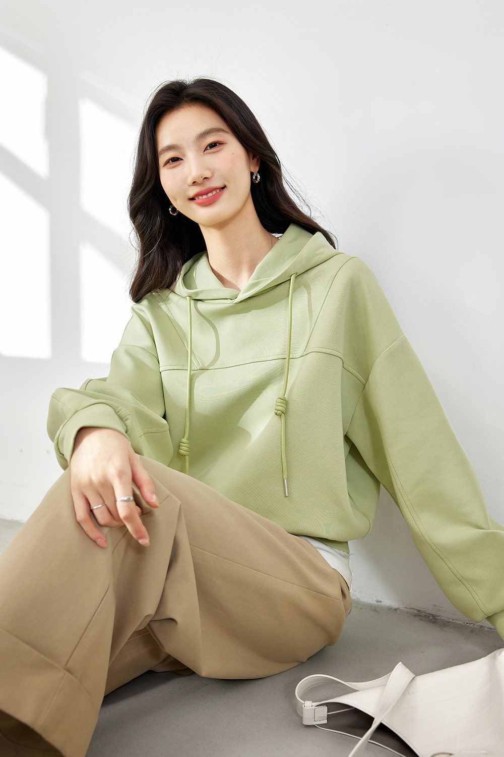 Fashionable Casual Silhouette Sweatshirt