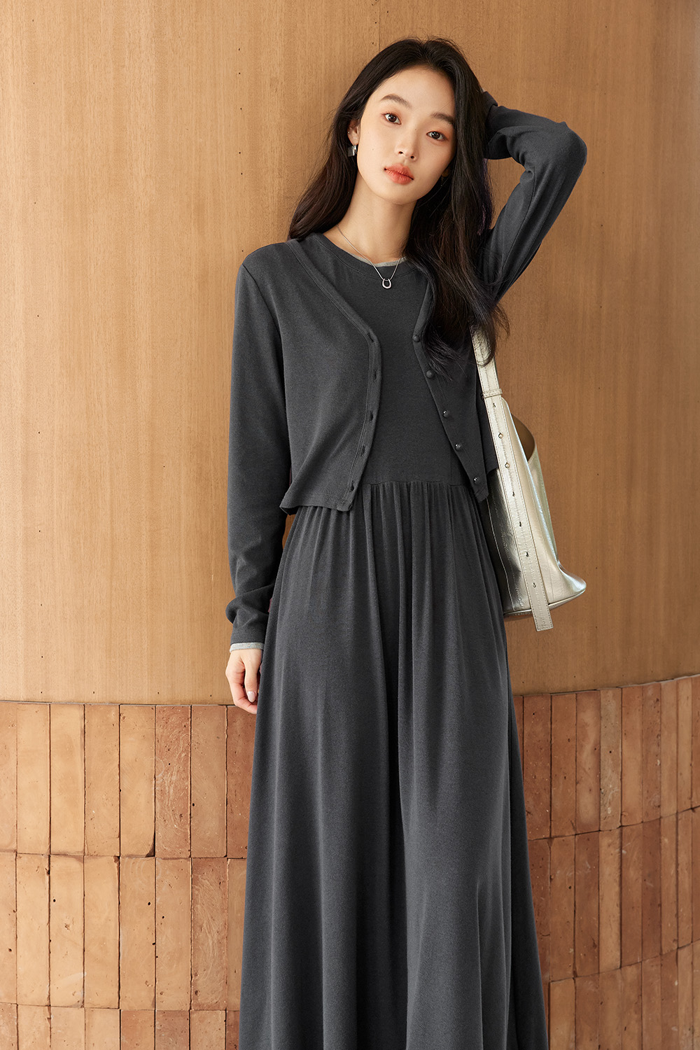 Cotton-Spun Solid Color Simple Suit