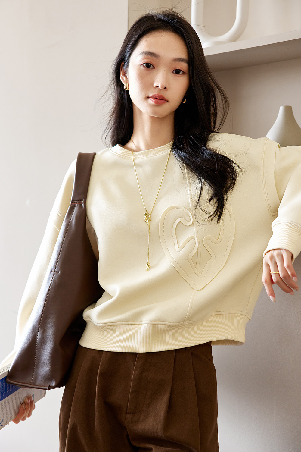 Heart Patch Embroidery Sweatshirt