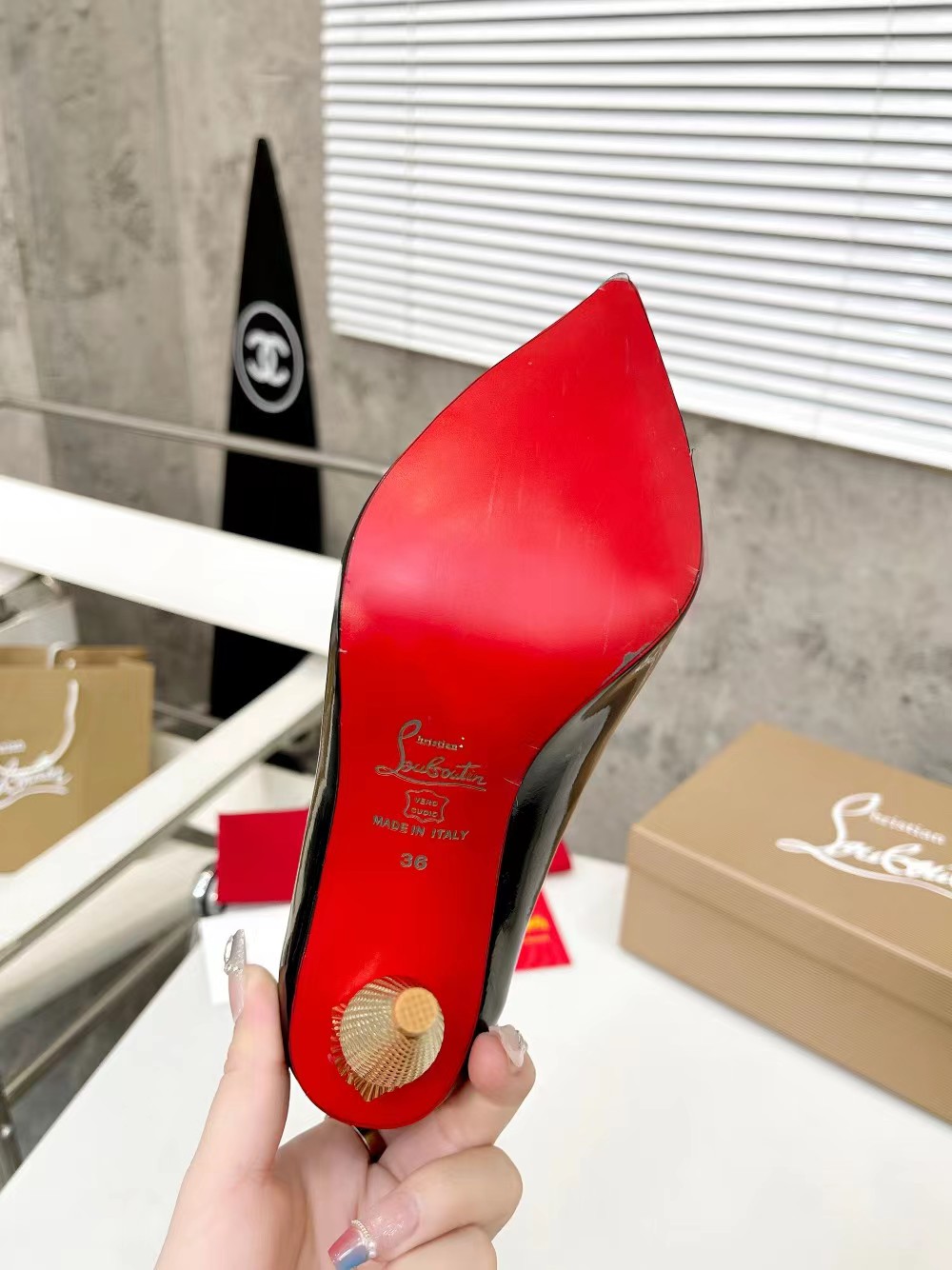 Lipchick Pump 100 mm Red Velvet