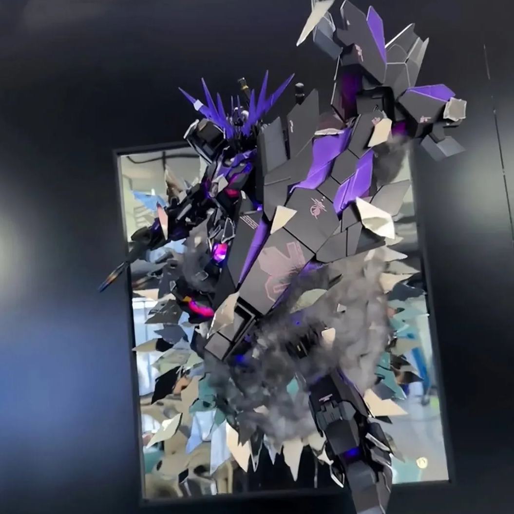 Broken Mirror Gundam Model Decoration 【ガンダム】