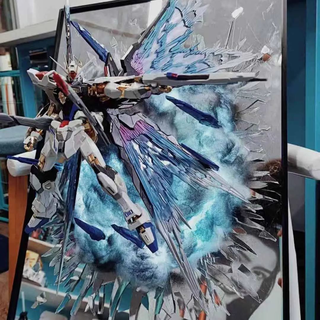 Broken Mirror Gundam Model Decoration 【ガンダム】