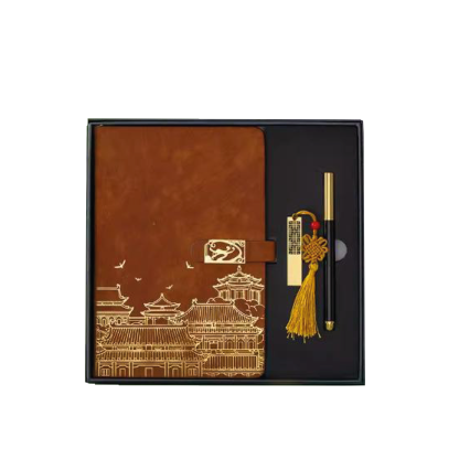 Gift Box 3 in 1 Notebook + Pen + Flash drive
