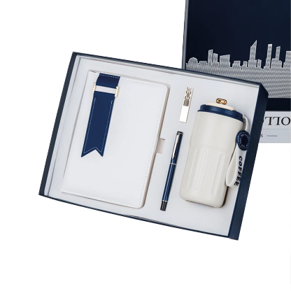 Gift Box 4 in 1 Notebook + Pen + USB drive + Flask