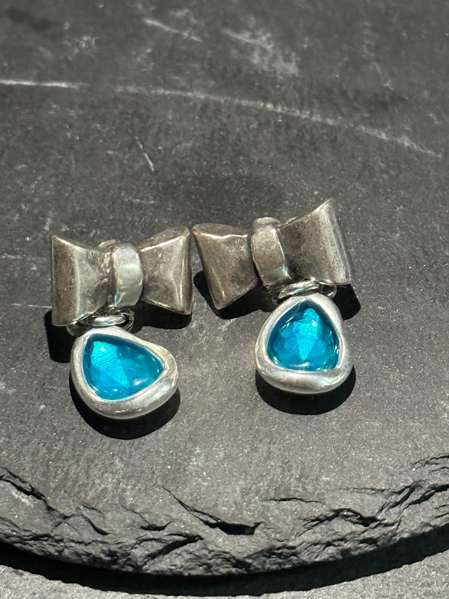 OTRO RIBBON WITH JEWELLERY EARRING