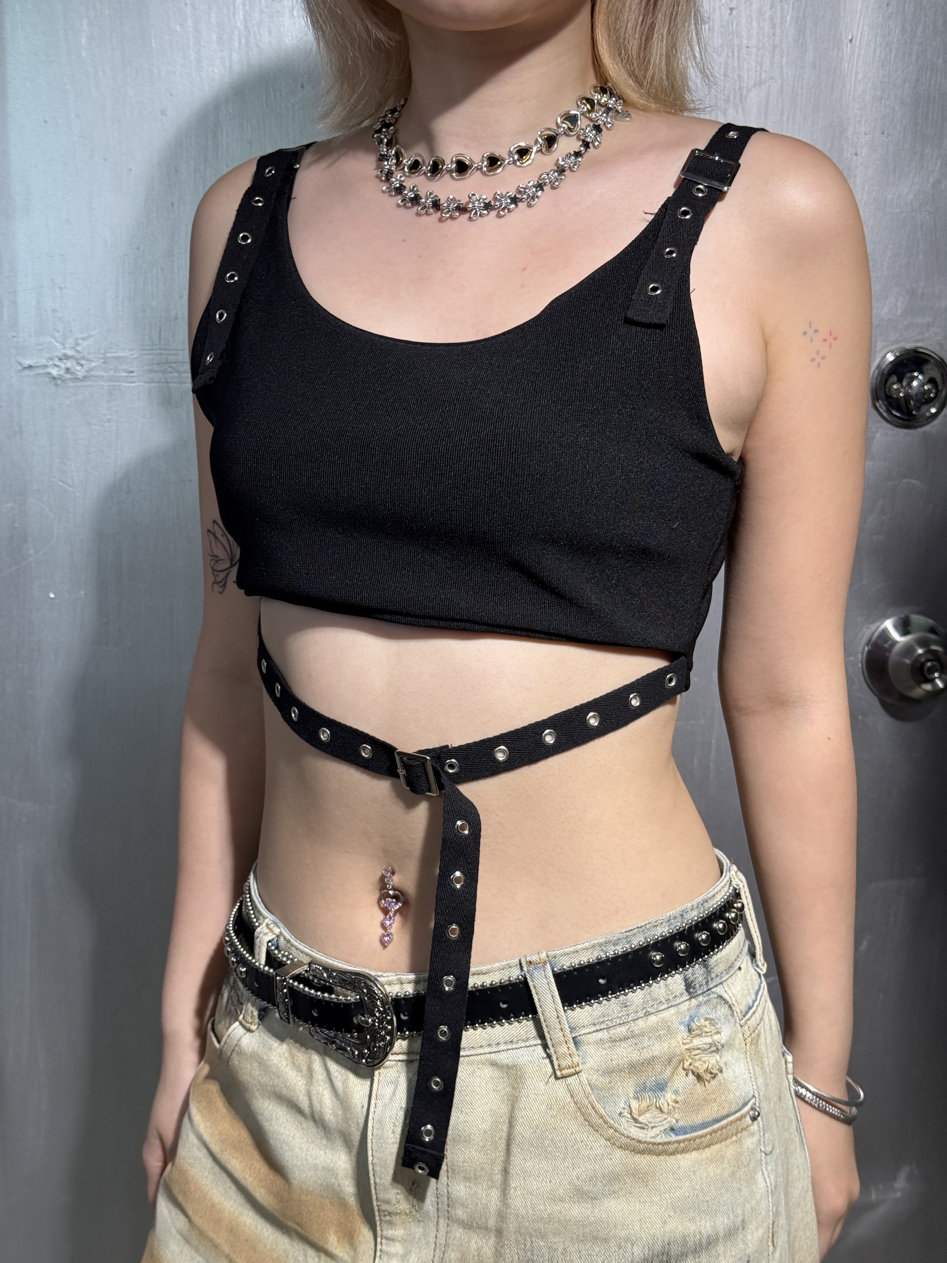 「 ✦LINE IN HOLE TOP✦ 」