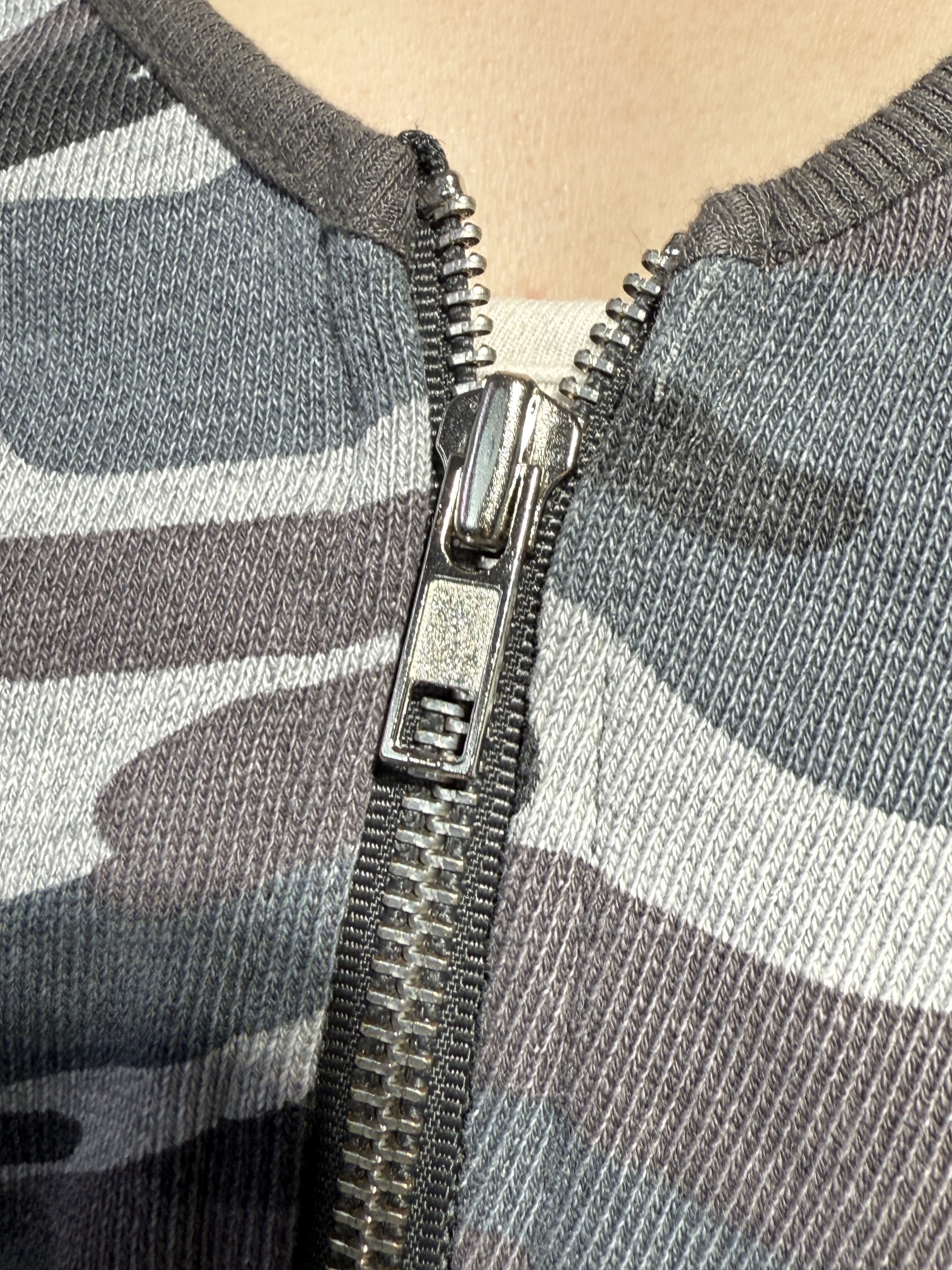 「 ✦CAMO CROP JACKET✦ 」