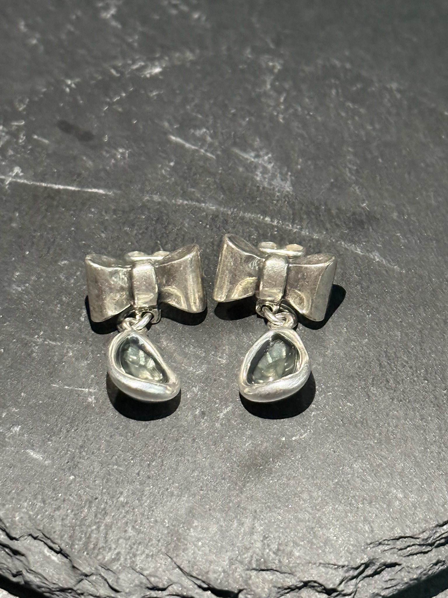 OTRO RIBBON WITH JEWELLERY EARRING