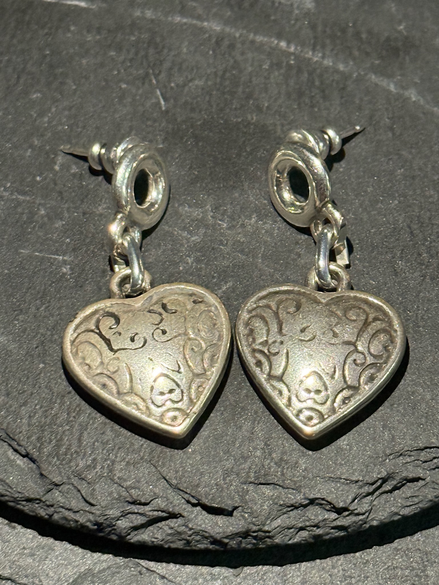 OTRO VTG HEART EARRING