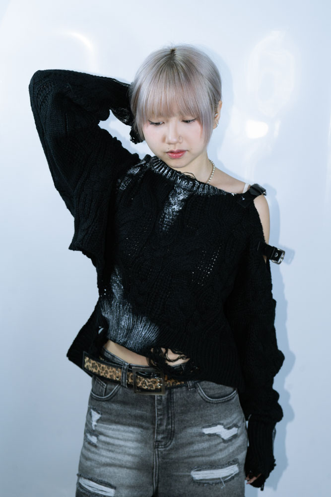 DAMAGE SHOUDLER IN BELT CARDIGIAN