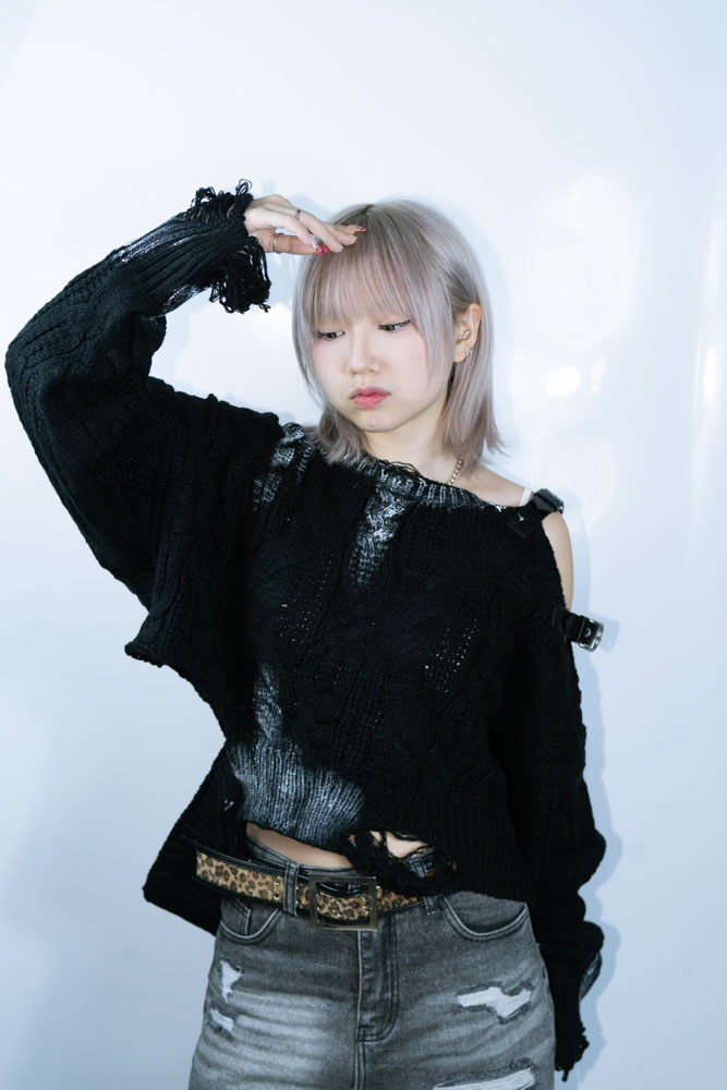 DAMAGE SHOUDLER IN BELT CARDIGIAN