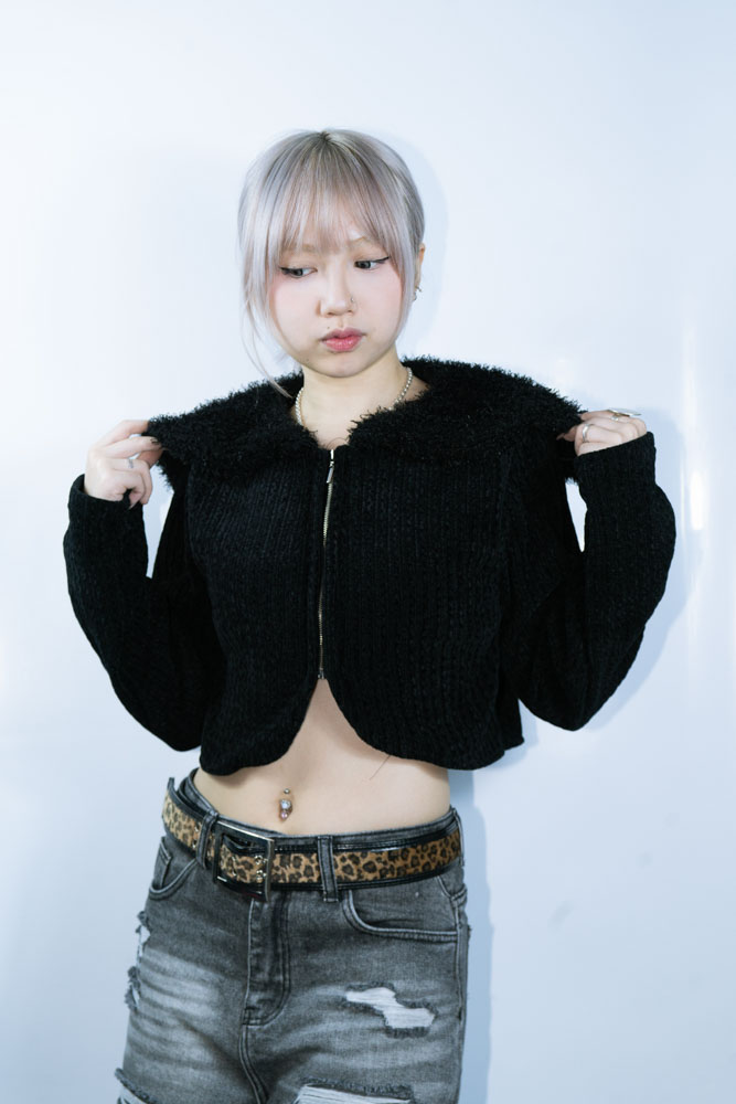 FLUFFY IN NECK CARDIGIAN