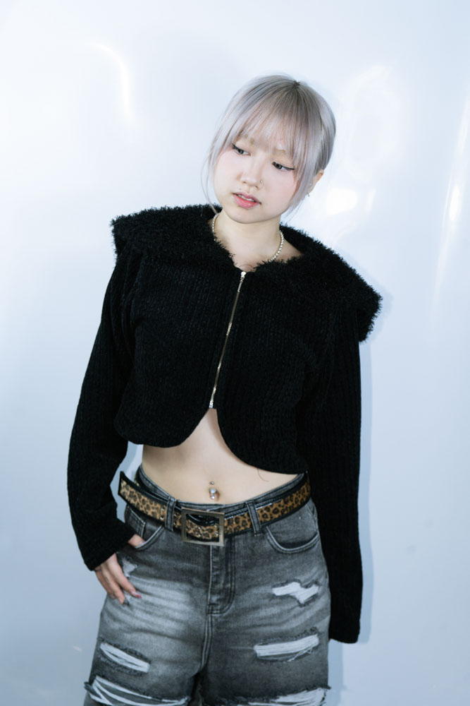 FLUFFY IN NECK CARDIGIAN