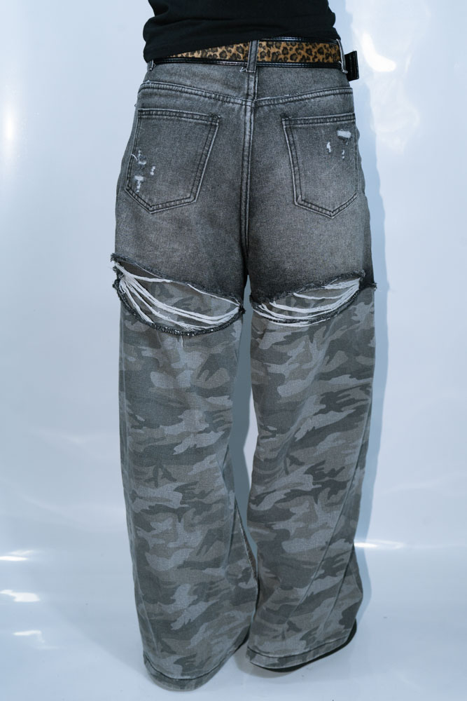 CAMO LAYER DAMAGE JEANS