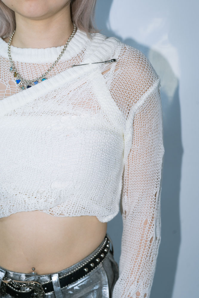 DEMAGE LAYER TOP WITH PIN