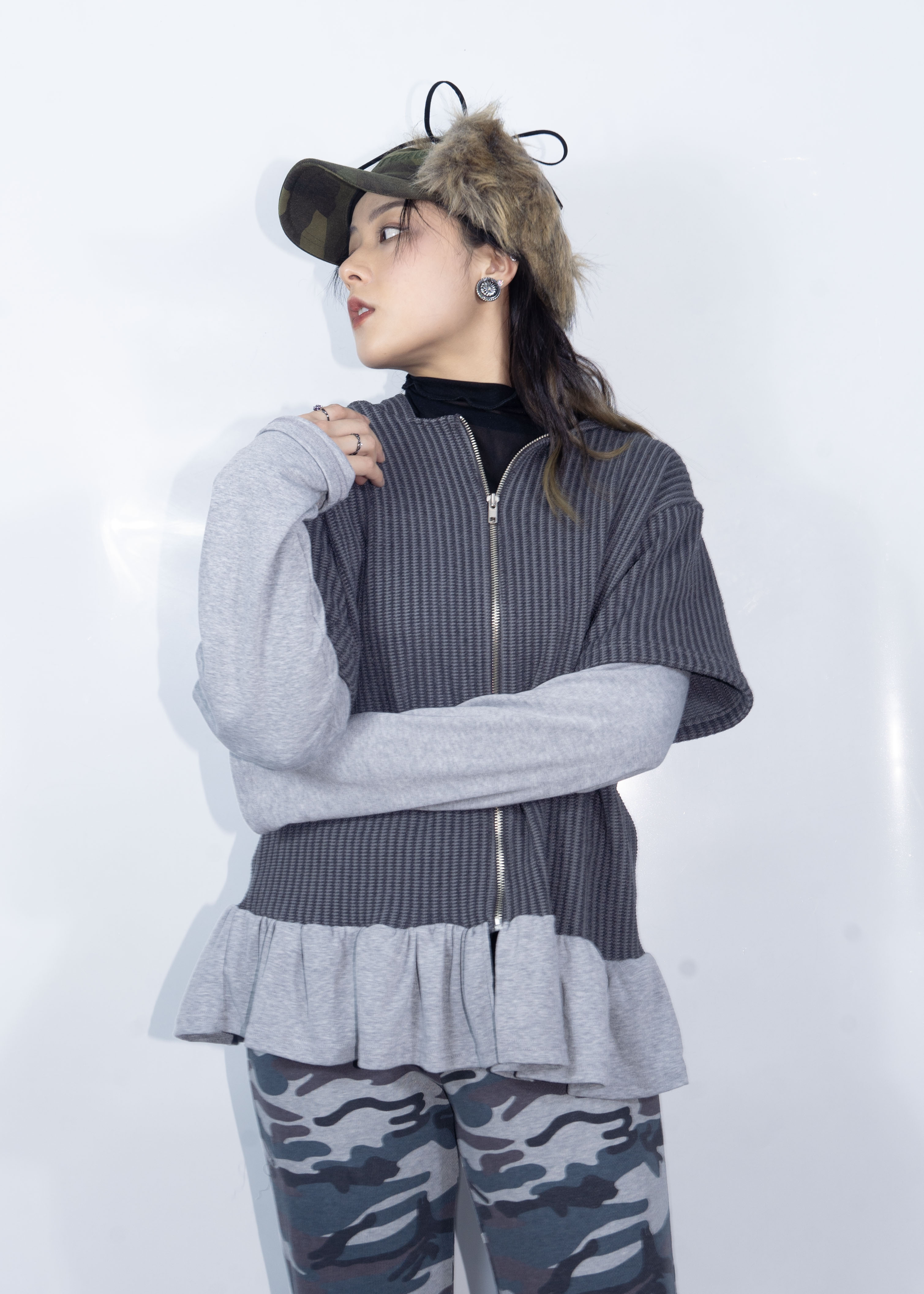 Ribbed Knit Zipper