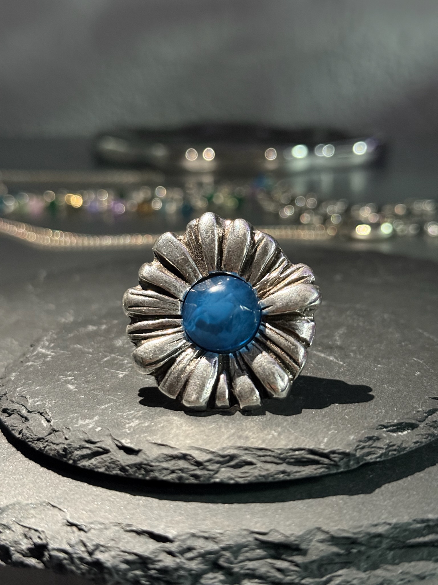 OTRO FLOWER RING