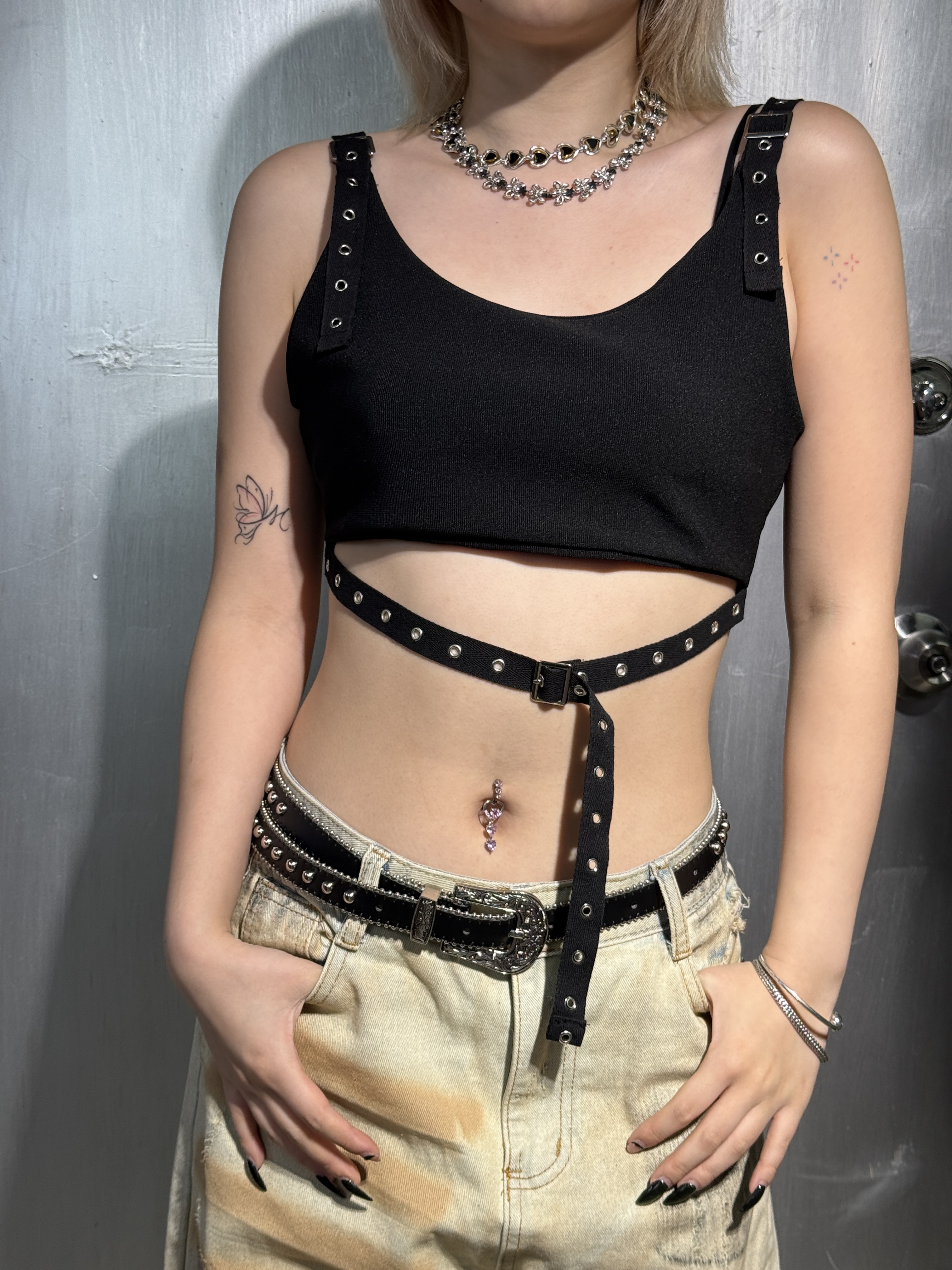 「 ✦LINE IN HOLE TOP✦ 」