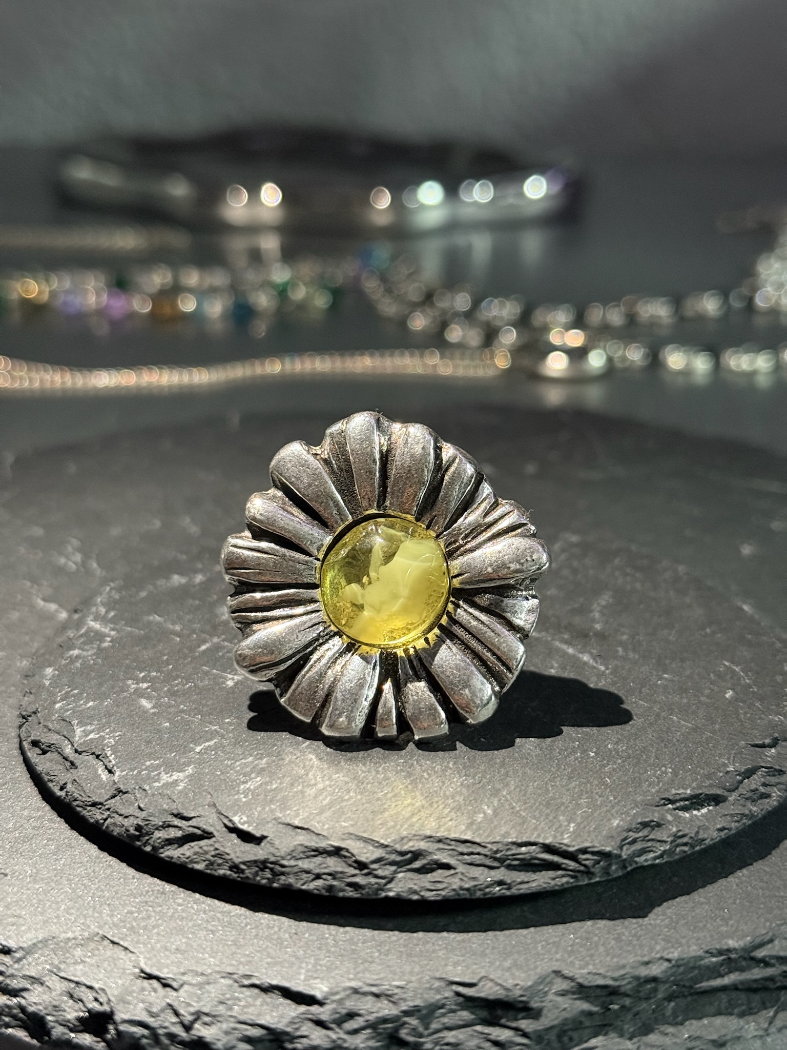 OTRO FLOWER RING