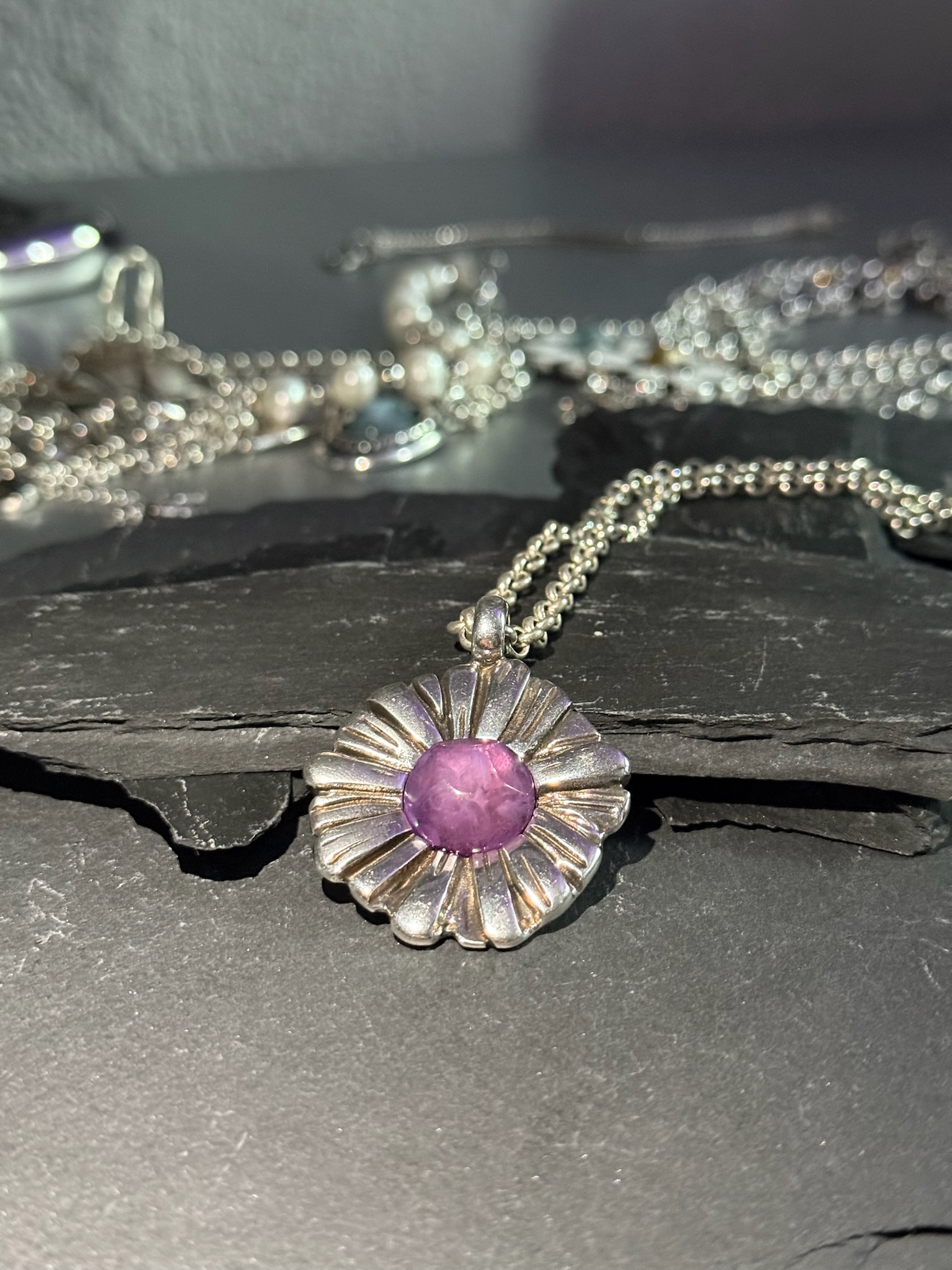OTRO FLOWERS NECKLACE