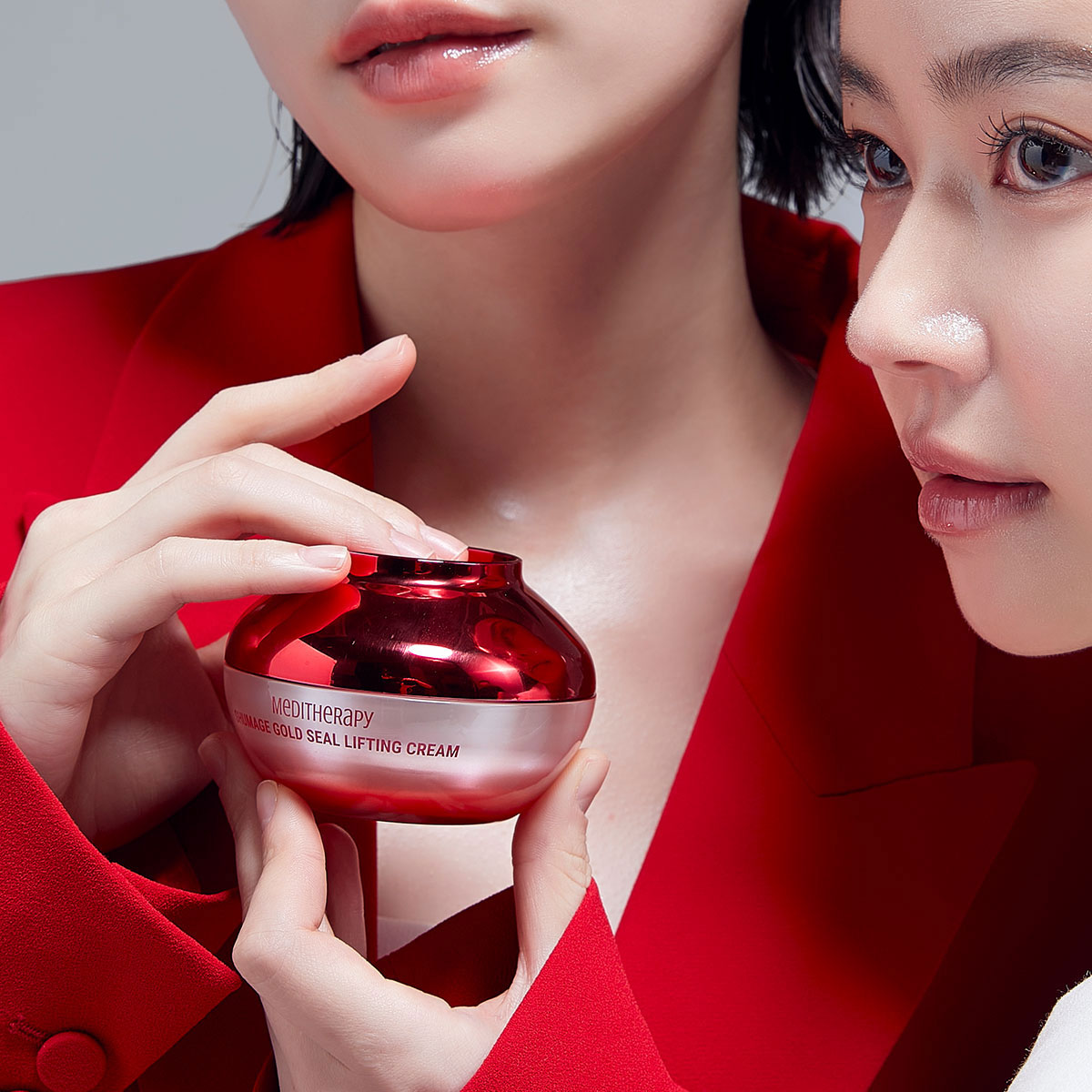 [MEDITHERAPY] Shumage Gold Seal Lifting Cream  + Shumage EMS device  + Shumage Shot Gold Seal Lifting Ampoule + Shumage Gold Seal Wrapping Mask + FREE Shumage Patch