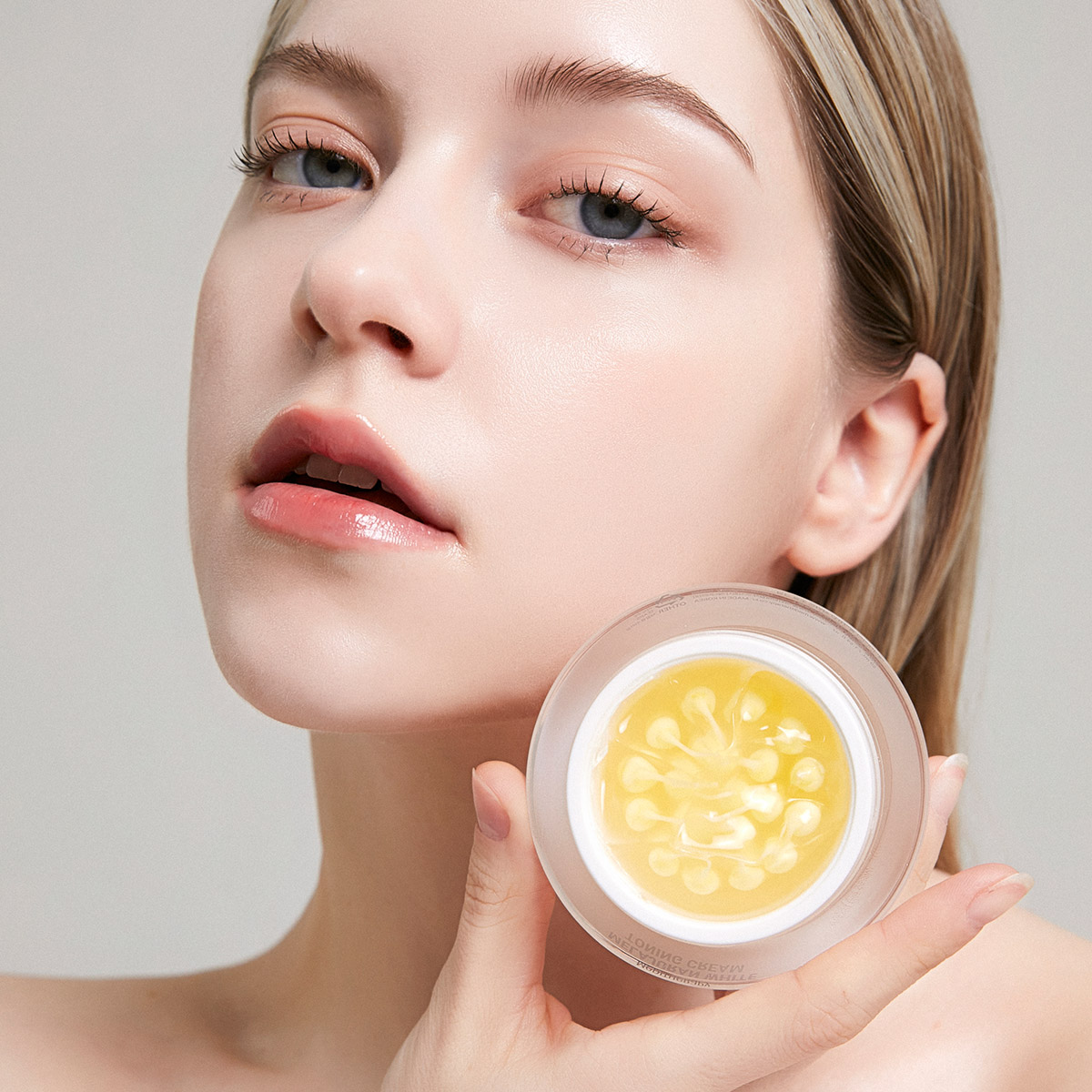 [MEDITHERAPY] MELAJURAN WHITENING TONE-UP CREAM