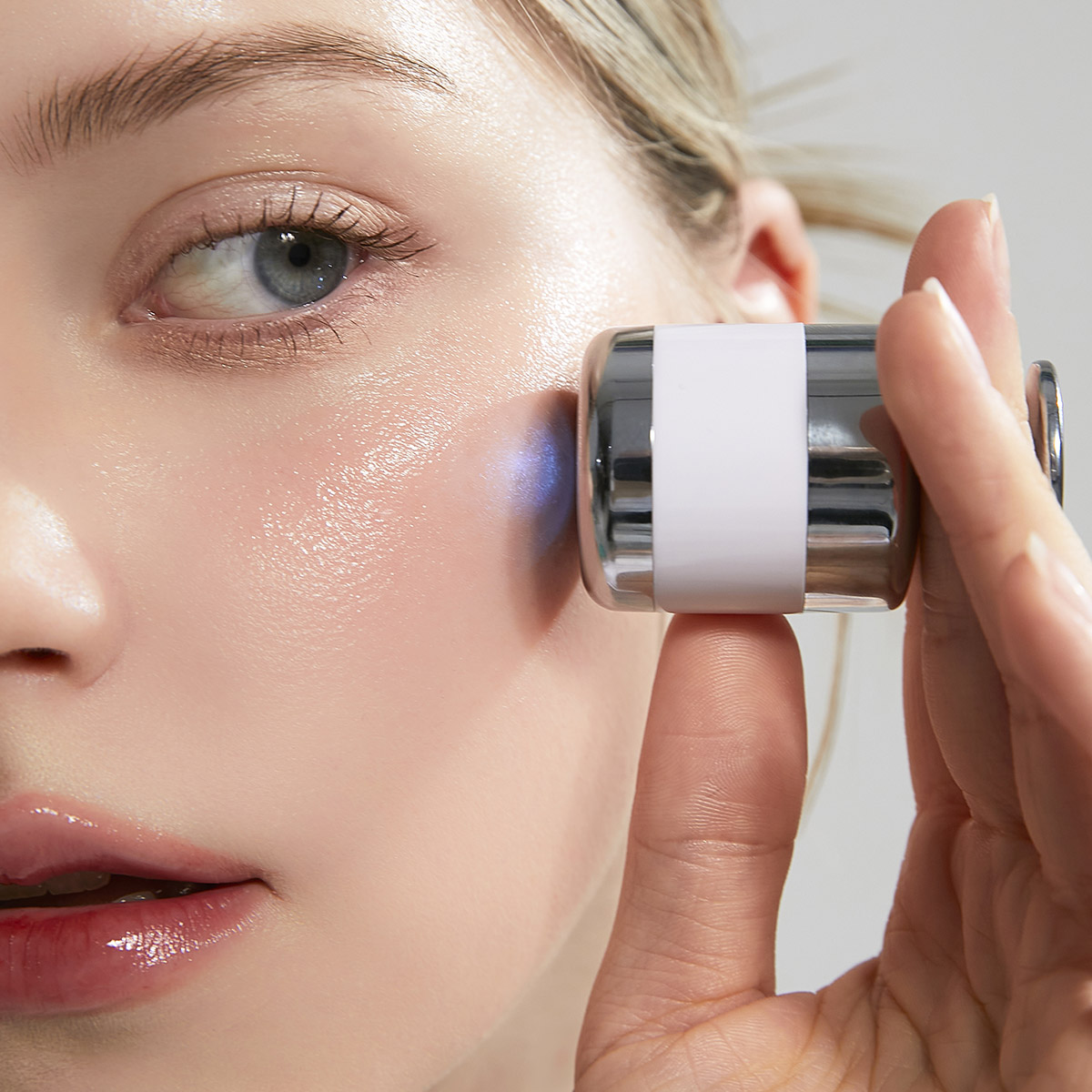 ボディ・フェイスケア MEDITHERAPY PORE-THERA SHOT MINIMIZER MEDITHERAPY Porethera Line up Shot Minimizer Device+Exosome