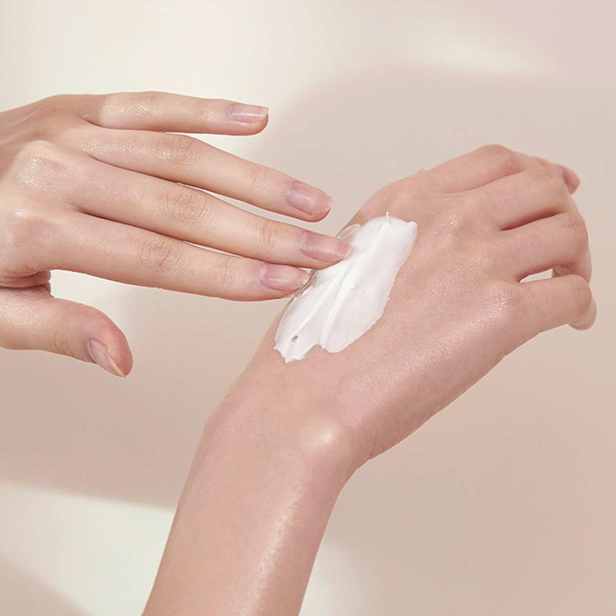 [MEDITHERAPY] Wrinkle-Fit Perfume Hand Butter Cream