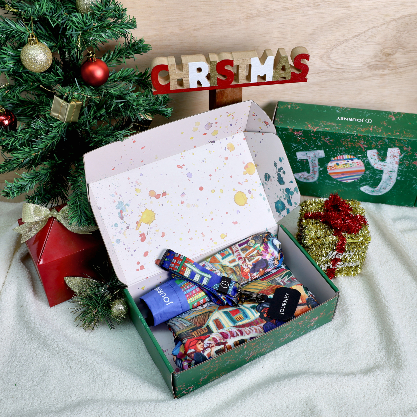 CHRISTMAS JOY GIFTBOX - THREADS OF SINGAPORE COLLECTION