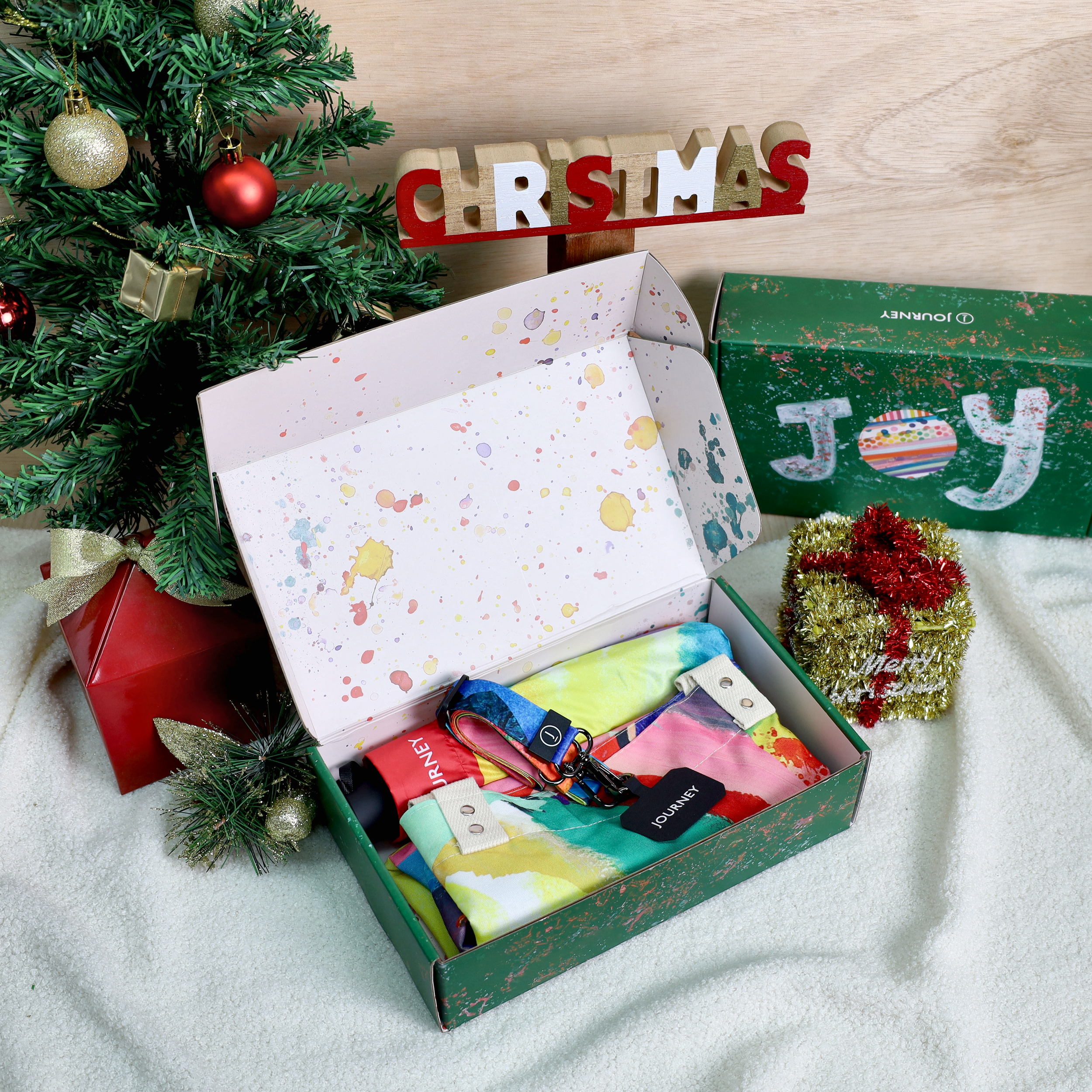 CHRISTMAS JOY GIFTBOX - RAINBOW CONNECTION COLLECTION