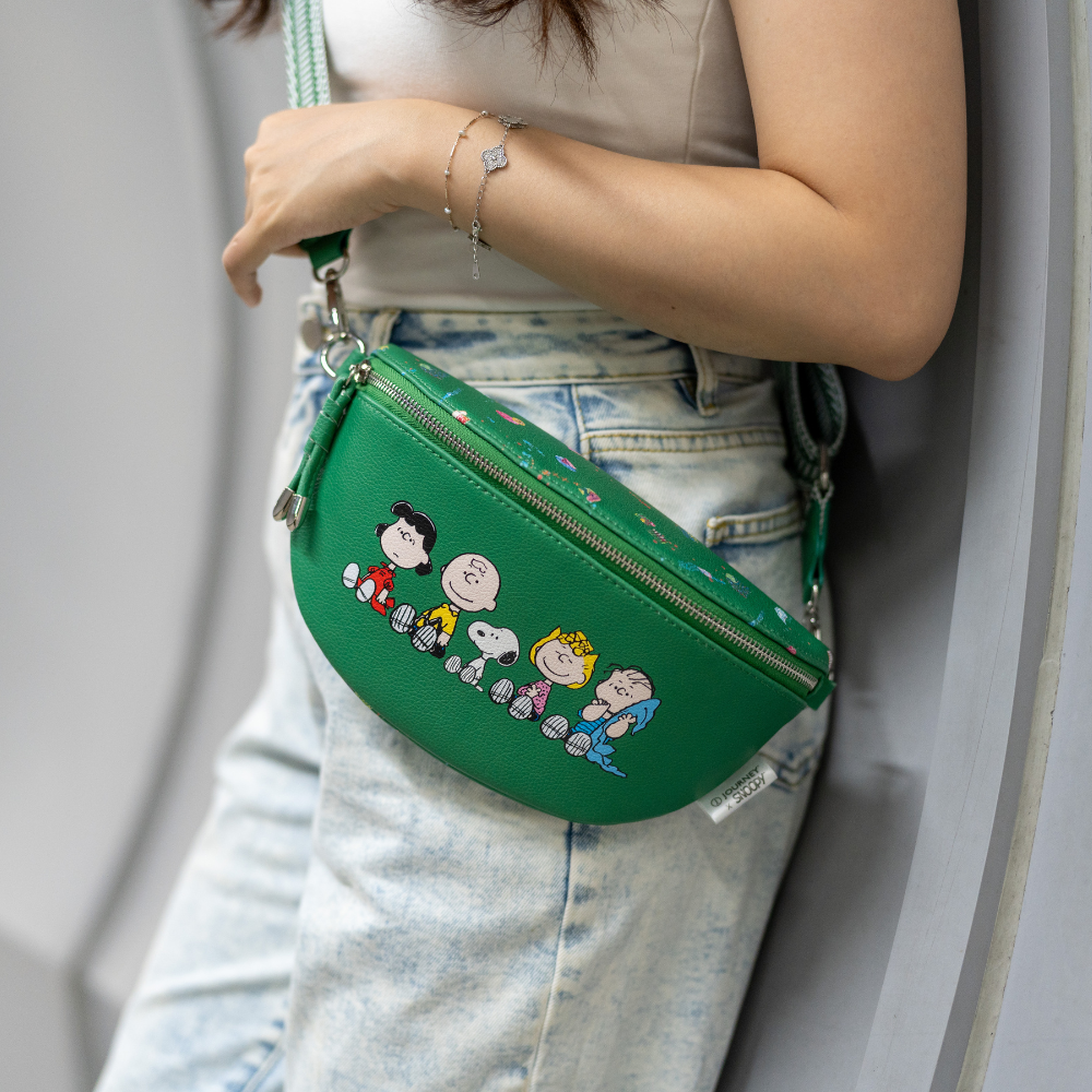 THE GALACTIC COLLECTION - SNOOPY & WOODSTOCK CROSSBODY BAG (FOREST GREEN)