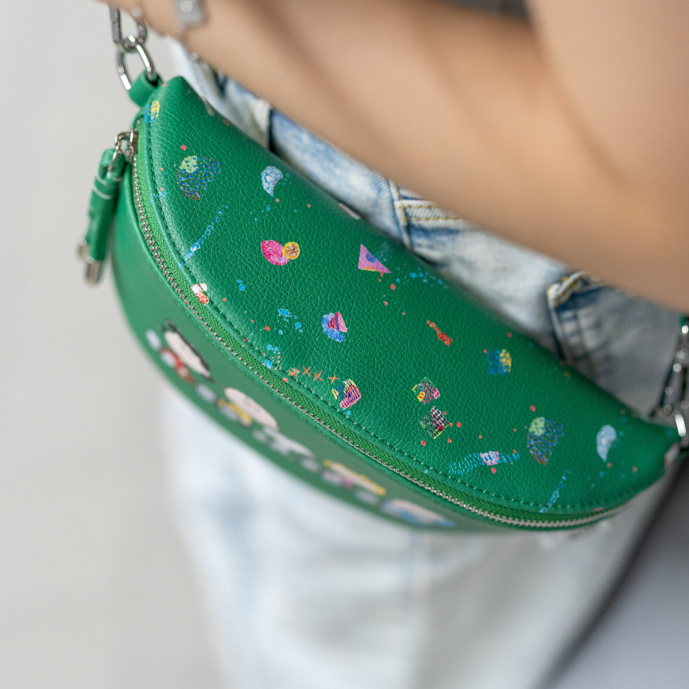 THE GALACTIC COLLECTION - SNOOPY & WOODSTOCK CROSSBODY BAG (FOREST GREEN)