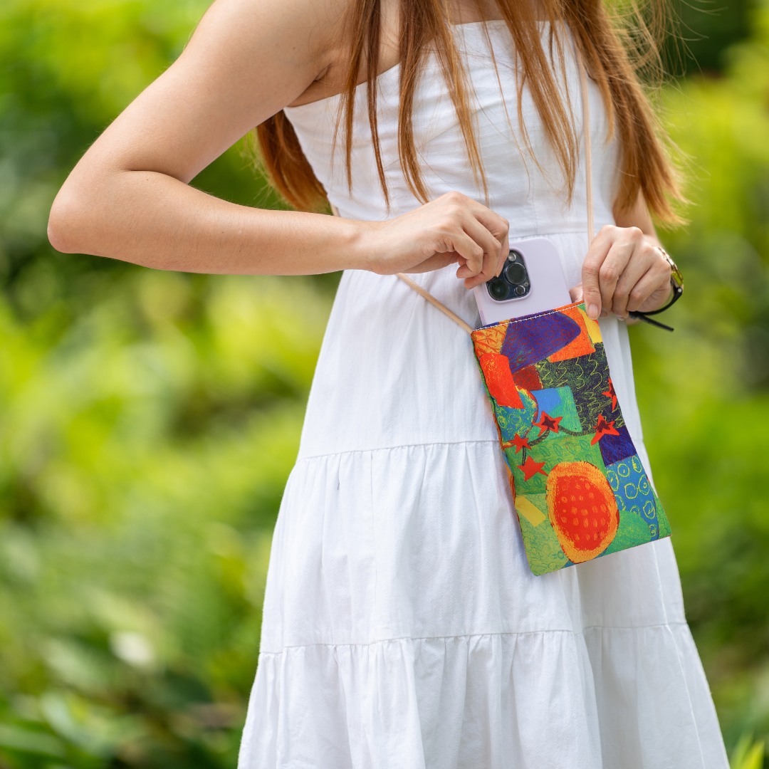 INSIDE OUT COLLECTION - SLING POUCH